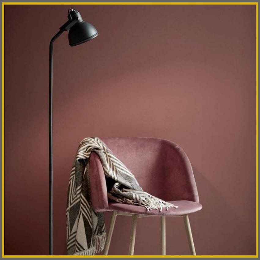 ASLAK floor lamp in black finish