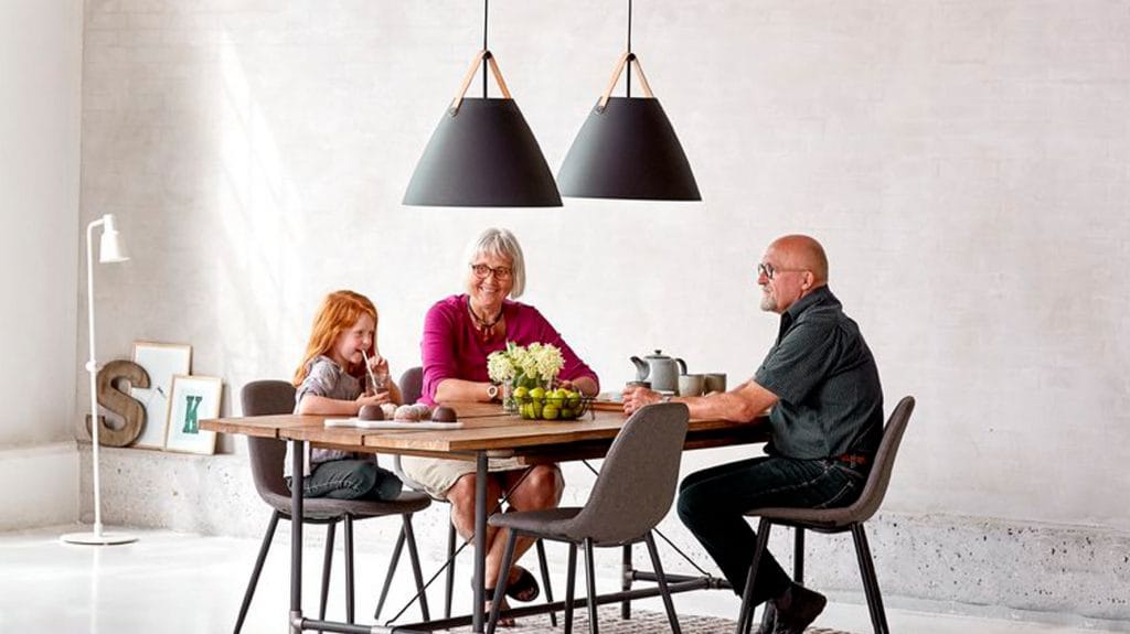 STRAP 48 contemporary black pendant with leather effet strap