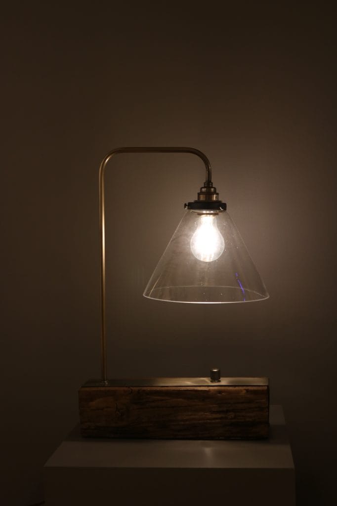Standard E27 bulb.