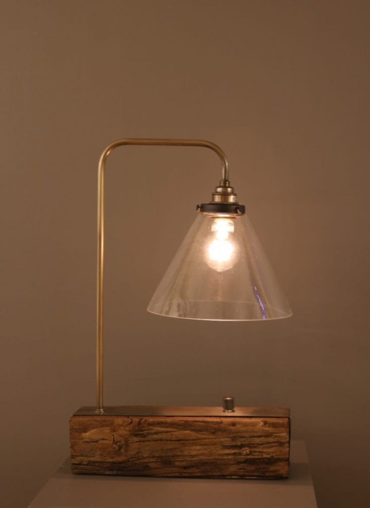 Decorative filament bulb.