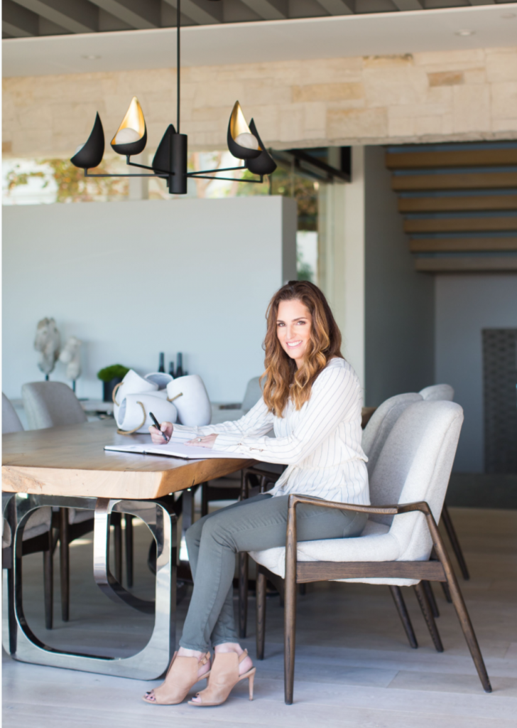 Quintessentiale Lighting | REN 5 Light Chandelier in Black and Gold | Lighting Company