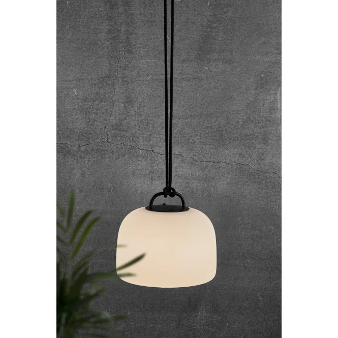 Rechargeable outdoor light