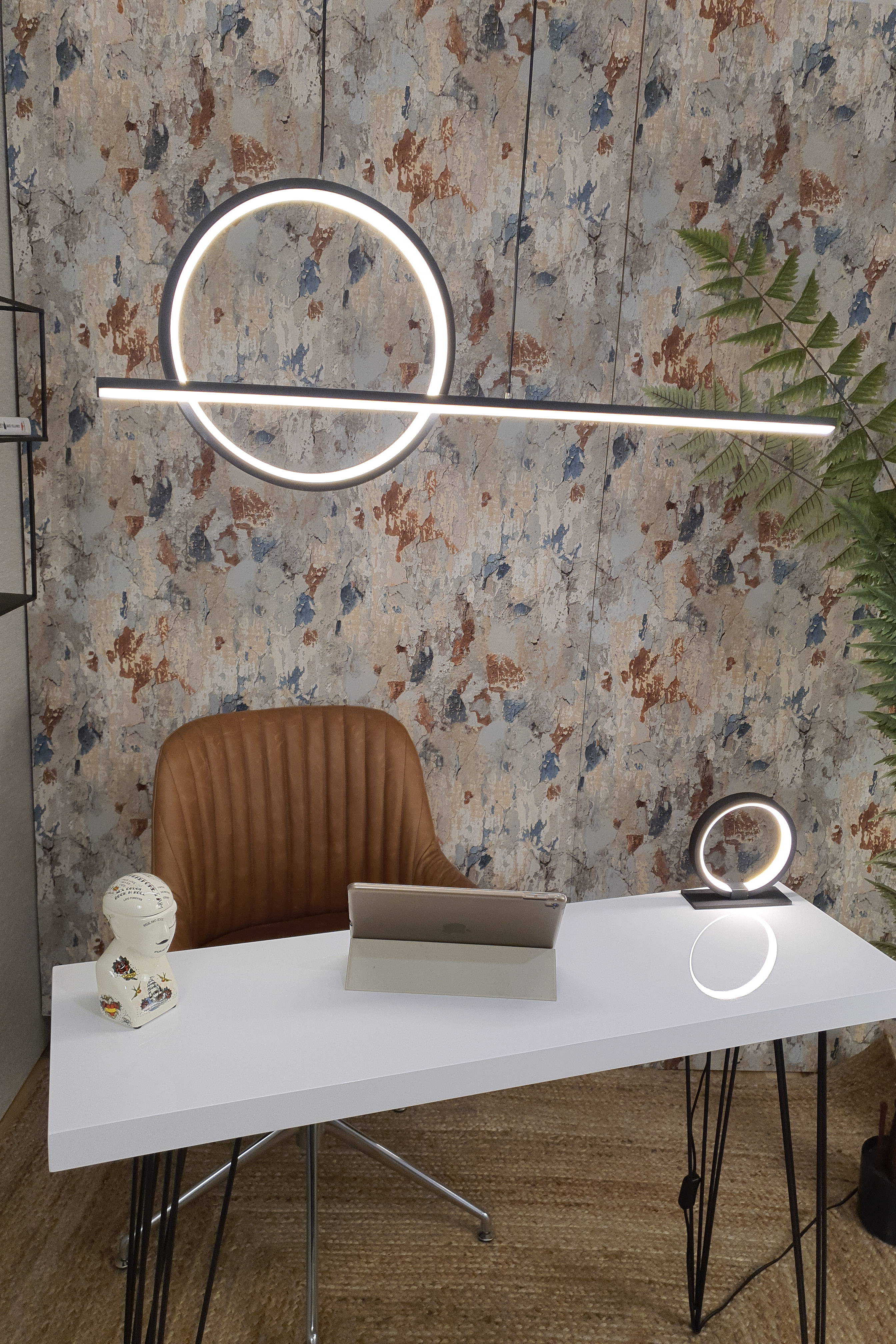 Integrated LED ceiling pendant