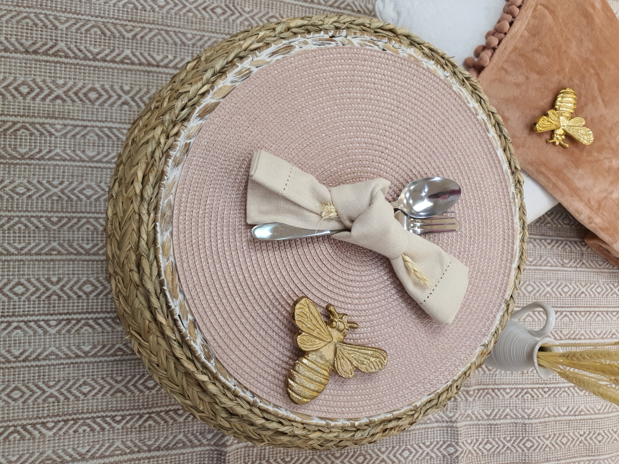 outdoor or indoor table mats and cutlery