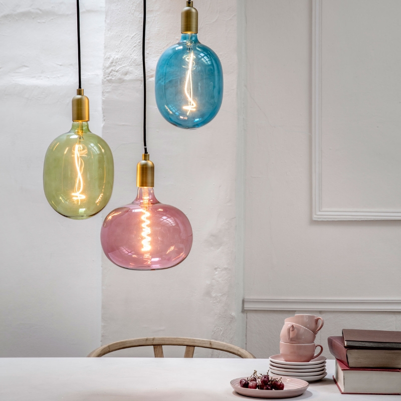 Decorative, oversized and giant LED light bulbs