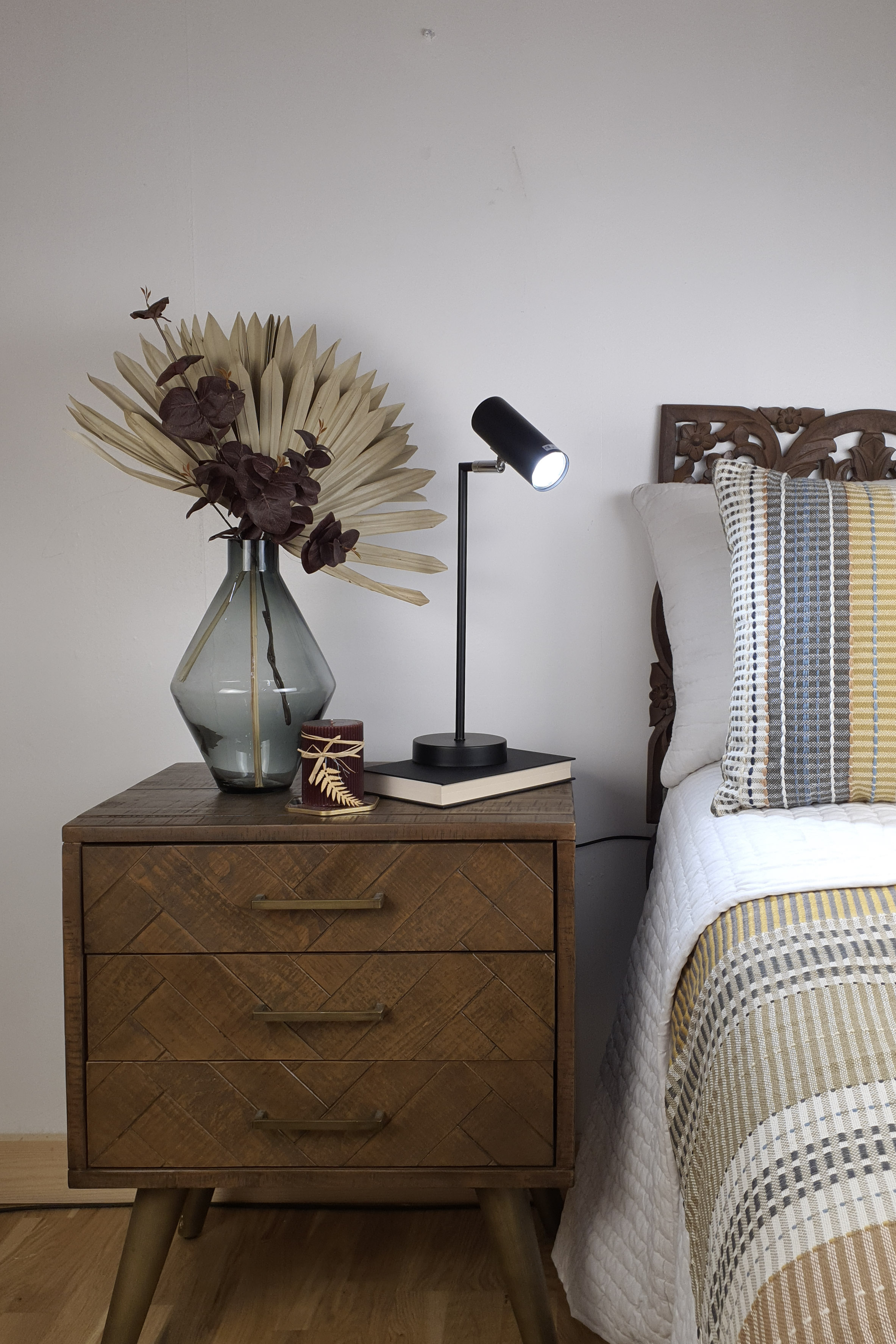 Lights for Reading | Desk Lights | Lighting Company UK