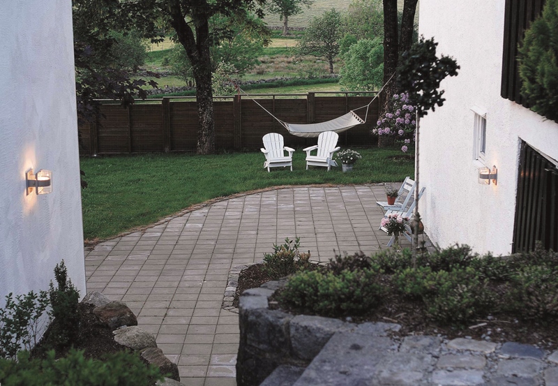 Outdoor wall lights
