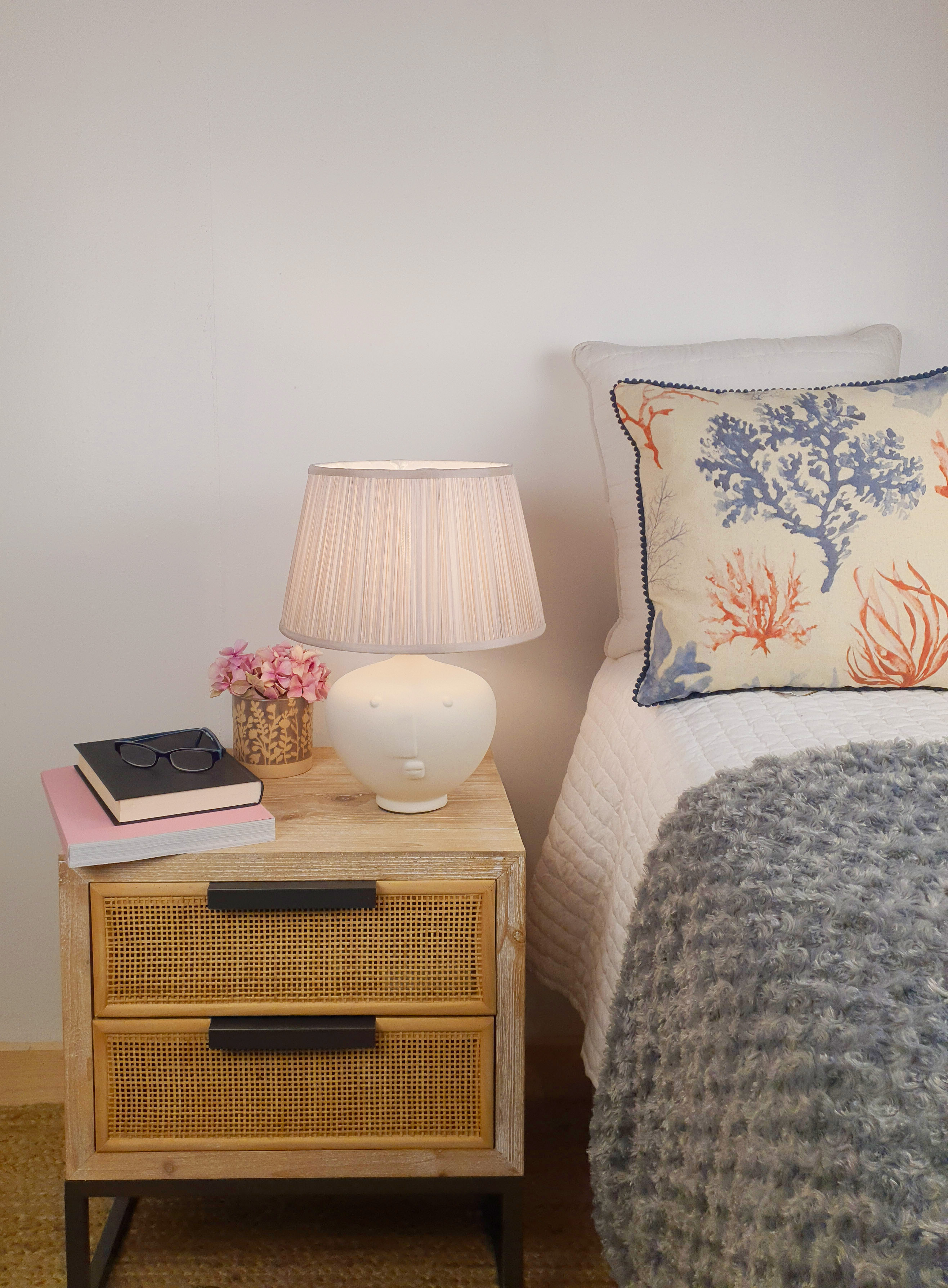Bedroom with plug-in table lamp