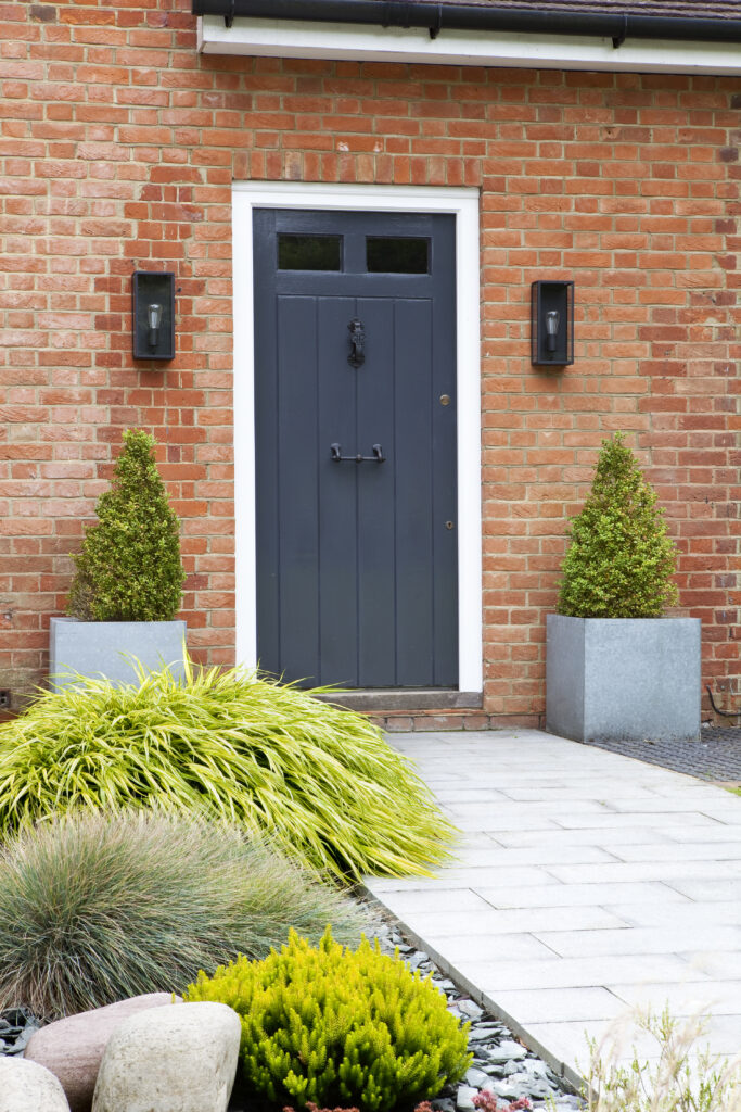 Modern front door lighting