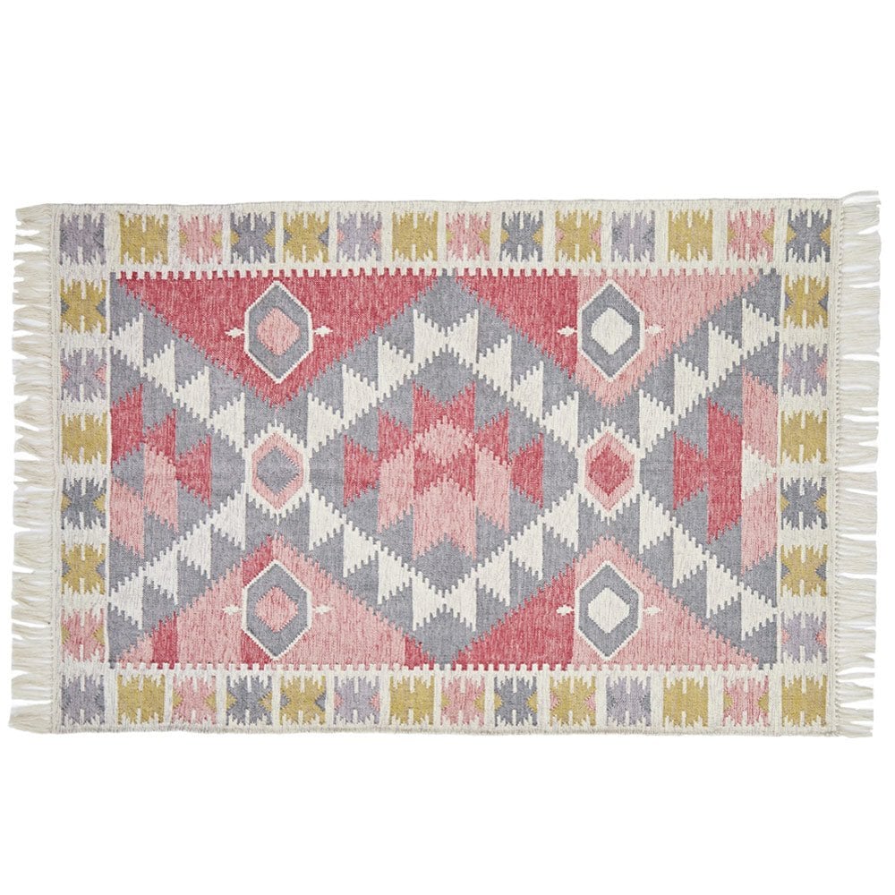 Outdoor rugs made from recycled plastic bottles