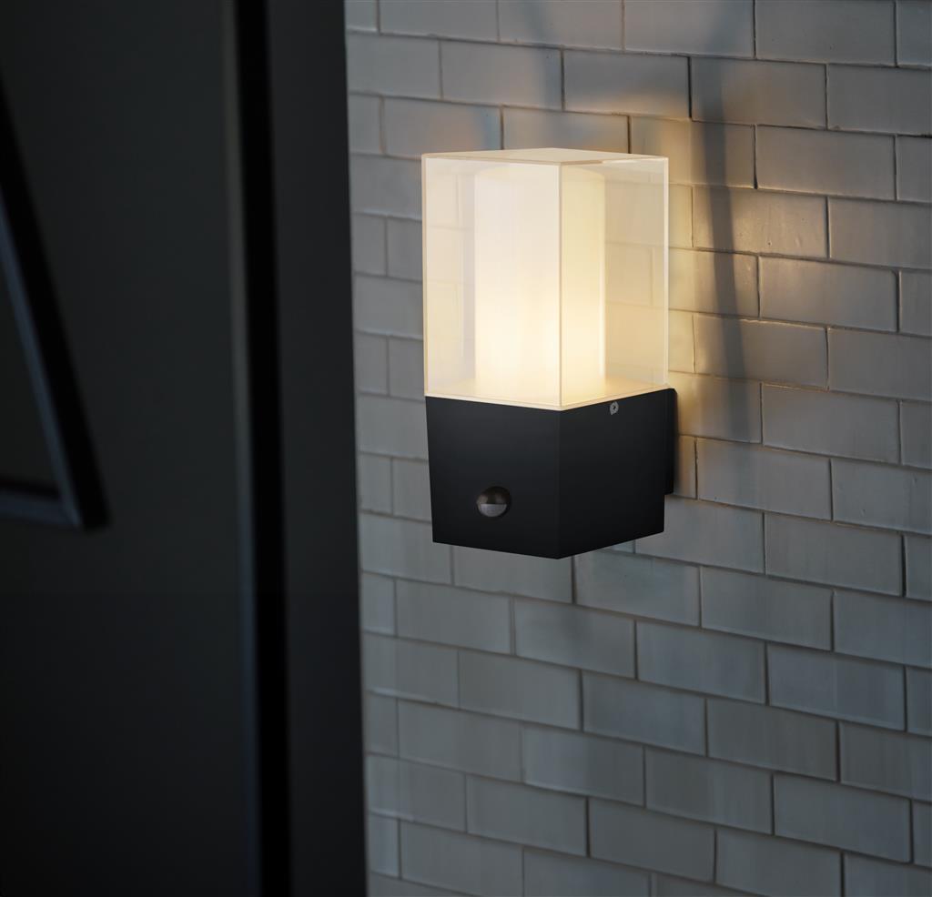 Outdoor PIR Lights