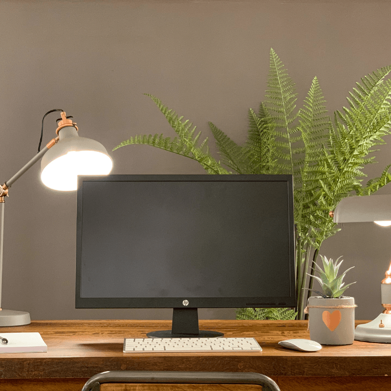 Task Desk Lamp