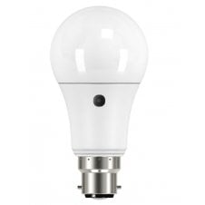 low energy LED bulb with photocell